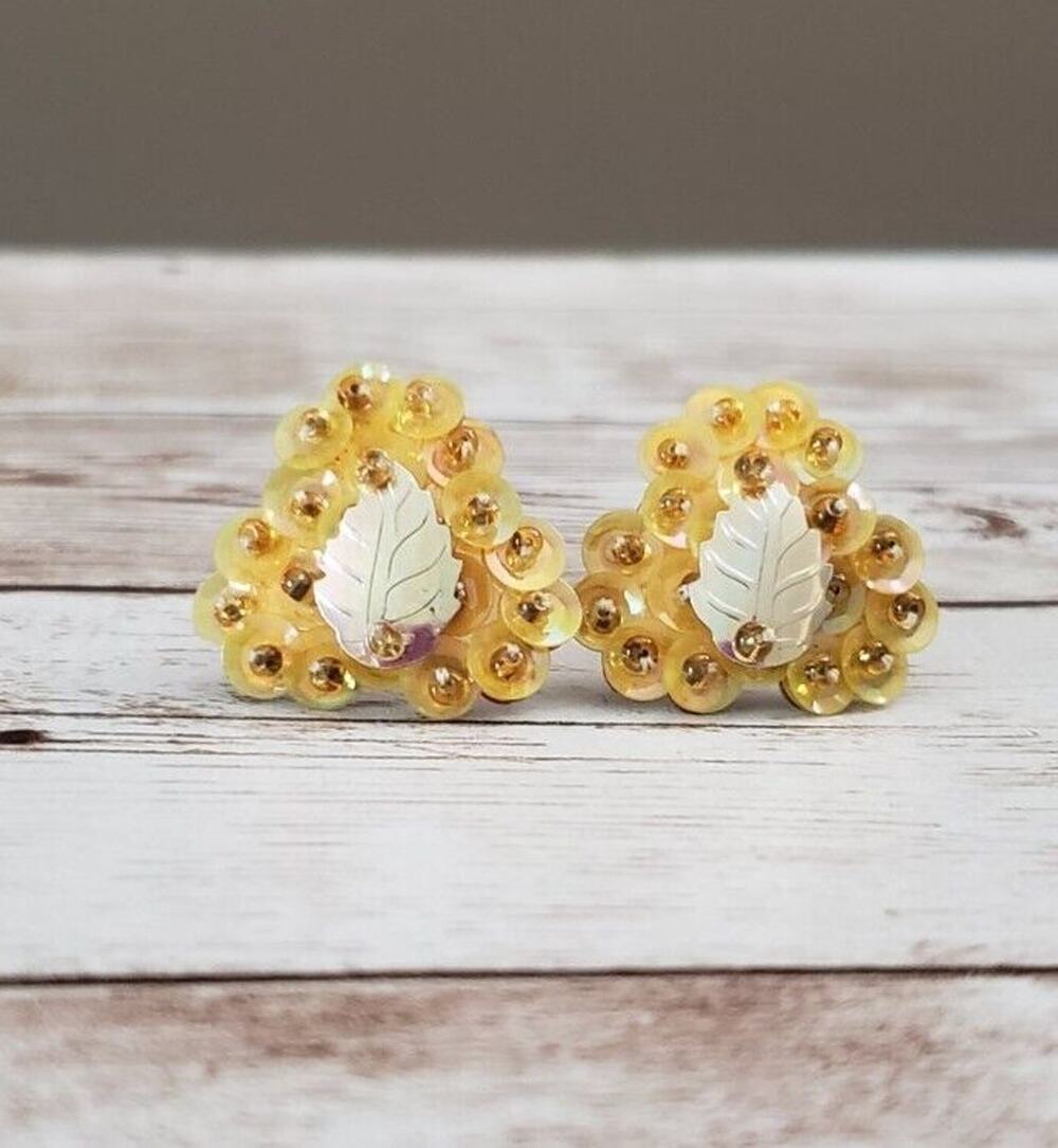 Vintage Screw Back Earrings Yellow with Silver Tone Leaf
